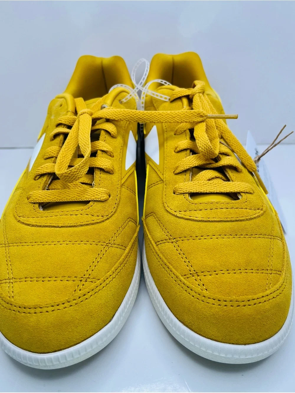 Reebok Classic AZ Suede Leather Yellow Mustard Shoes Men's size 10 NWT Rare!